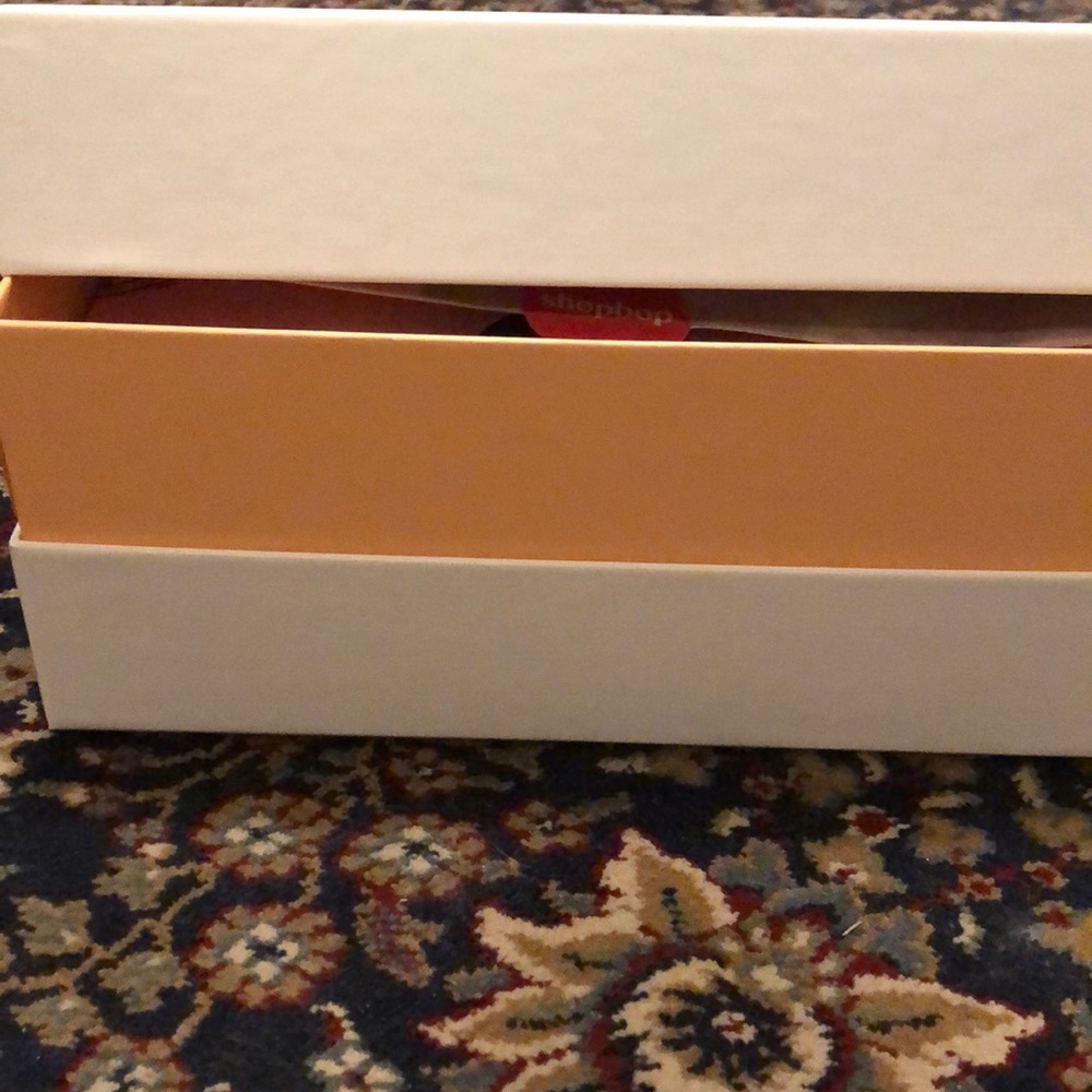Shopbop Box - Picture 5 of 5
